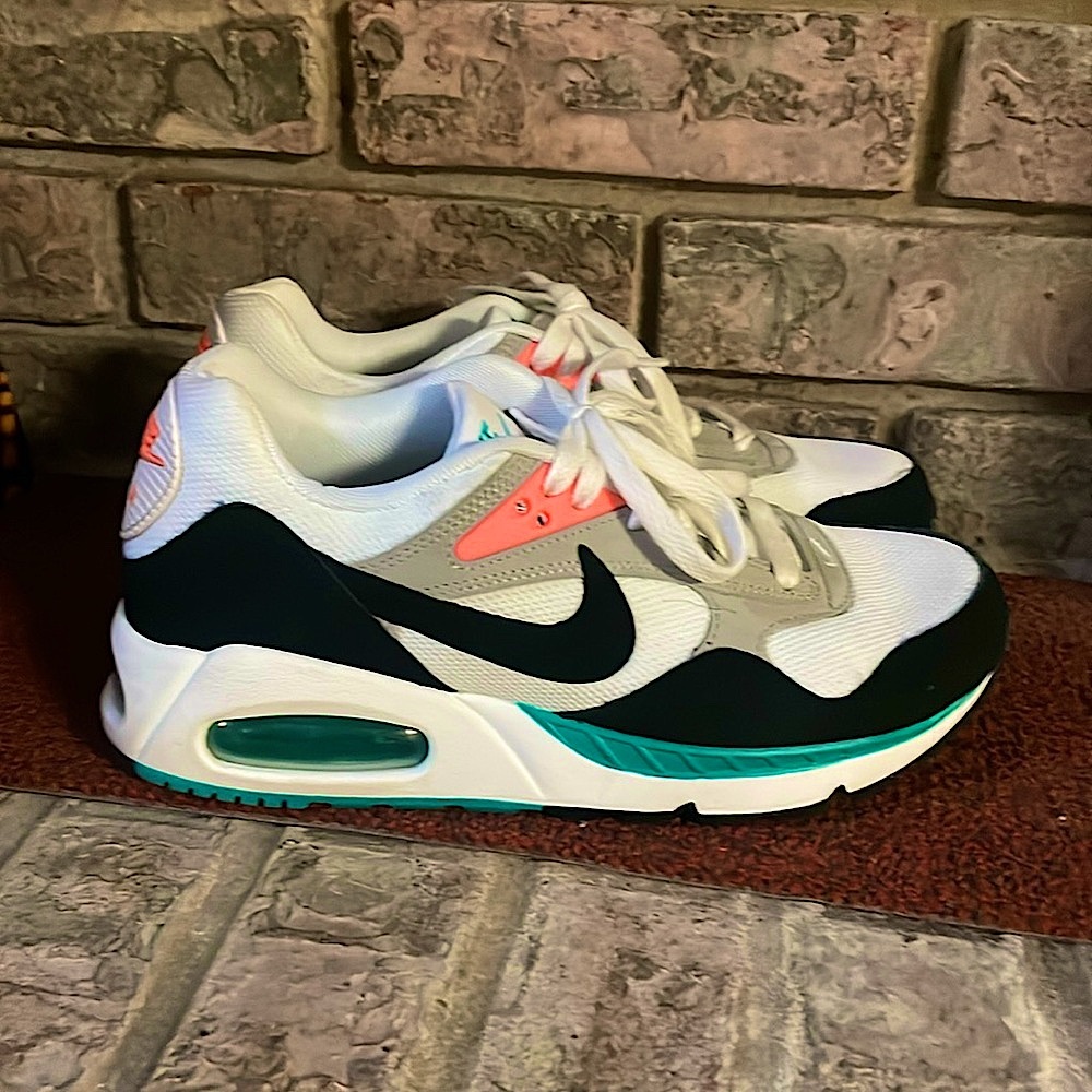 Women’s Nike air max size 7.5